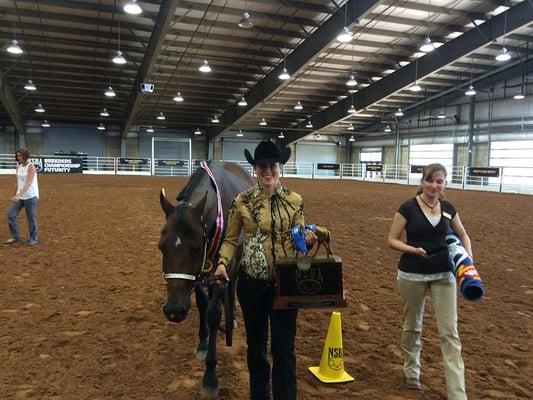 Joy Norris World Champion Novice Amateur Showmanship under the guidance of Jewett Performance Horses