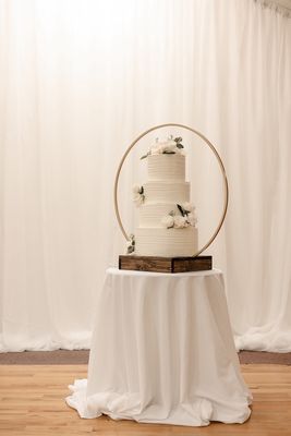 Wedding table and cover and wedding cake stand