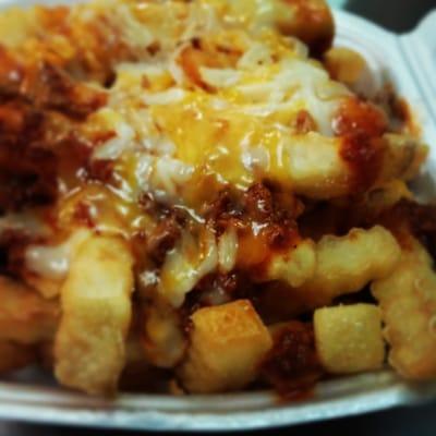 Chili cheese fries