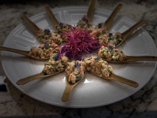 Salmon ceviche In edible spoons