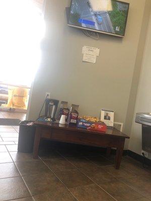 Free snacks, coffee and wifi