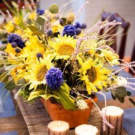 summer dining table at the lodge