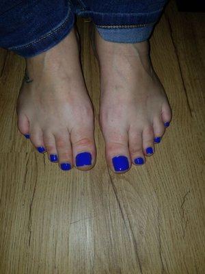 Blue toes