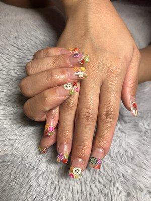 Aren't these fruity nails perfect for the summer! Great nails are done here! Le nailed it!