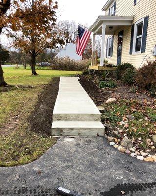 New sidewalk w/steps