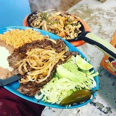 carne asada and fajita de pollo