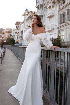 Wedding dress 5208