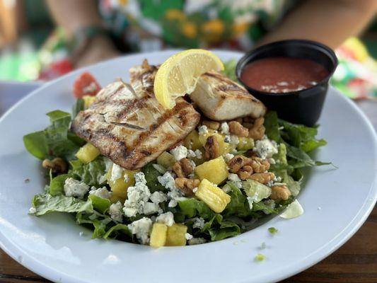 Salad with fish