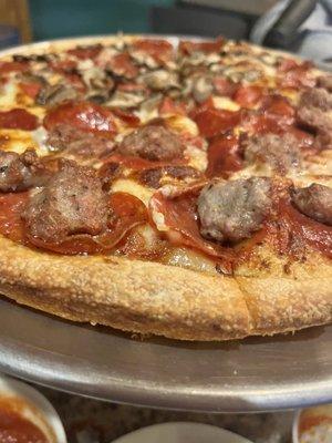 Sausage & pepperoni pizza