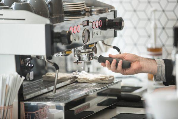 La Marzocco Linea espresso machine (Italy).