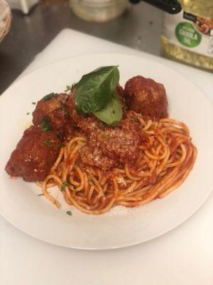 Sunday Gravy -- spaghetti, meatballs & braciole