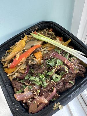 Vegan steak and sweet pepper noodle stir fry