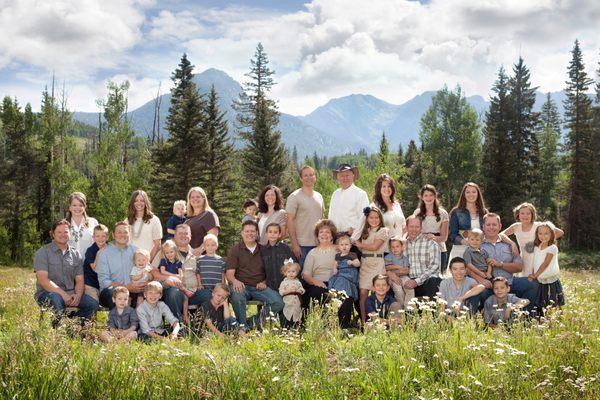 Family photos in the majestic mountains of Colorado