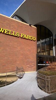 Wells Fargo Bank on 1st and Yakima Ave