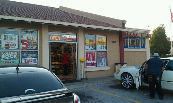 LIQUOR MART