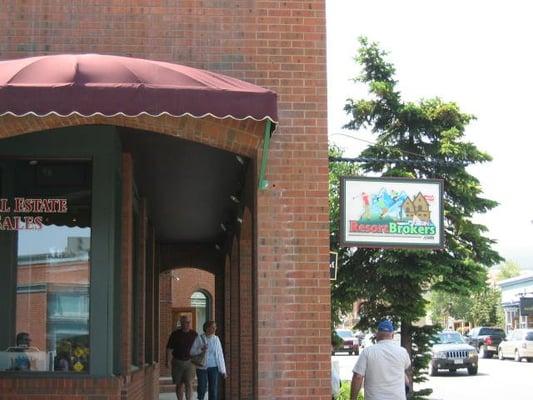 The Lincoln West Mall is located at Main St. and Lincoln Ave. in downtown Breckenridge