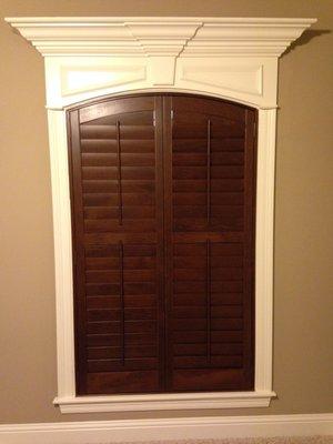 Heritace hardwood inside mount shutter