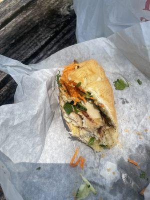 Chicken bahn mi