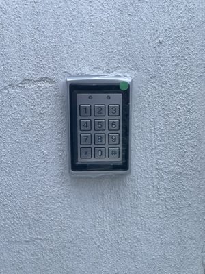 Access control device 

*Keypad/card reader.