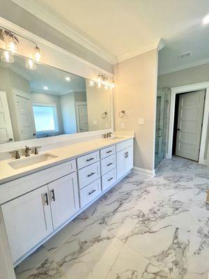 Master bathroom in Daphne, AL