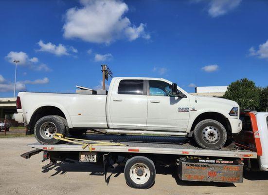 flatbed tow truck