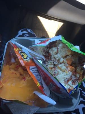 Hot Cheetos and cheese  Tostitos preparados- Corn, Parmesan  cheese, nacho cheese, Valentina (hot sauce)