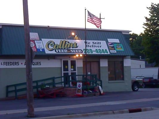 Collins Feed & Seed