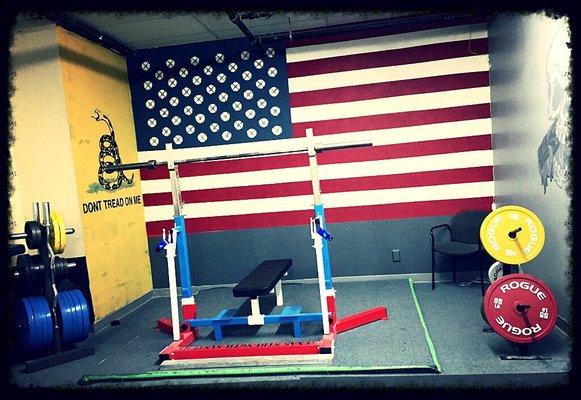 Powerlifting racks, calibrated weights