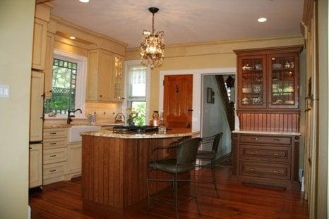 SUPERIOR WOODCRAFT CUSTOM MADE CABINETRY