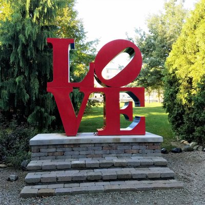 miniature recreation of Robert Indiana's LOVE sculpture