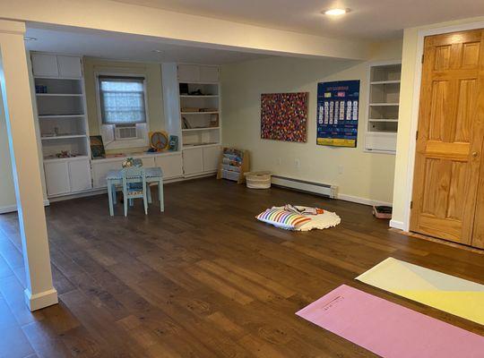 Sandhill organizes basements, playrooms, closets, garages, bedrooms, and businesses