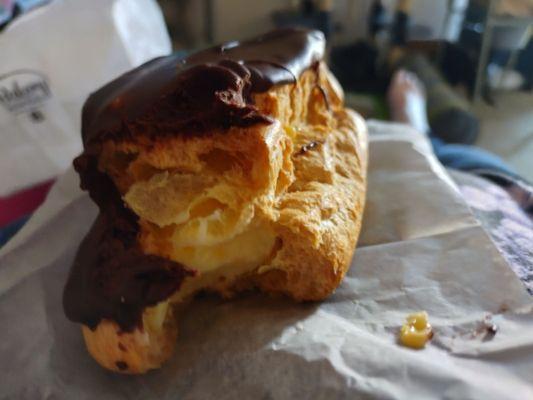 Front view of Giant Eclair