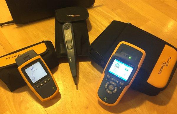 Fluke network testers devices - Wireless and wired networks