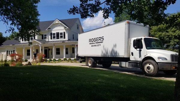 Rogers Moving & Transport out Movin' & Groovin'