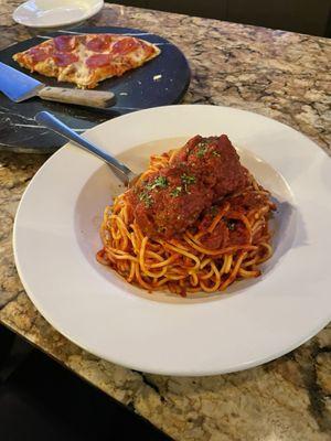 Spaghetti with meatballs