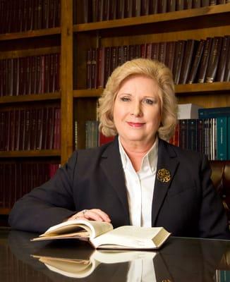 M. Elizabeth McLaughlin, Attorney