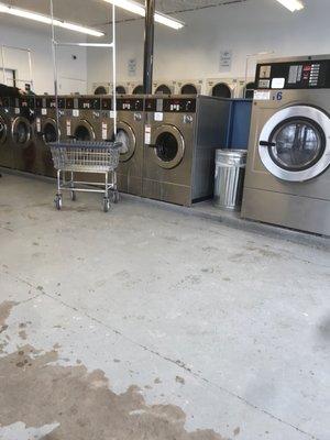 Mounds Park Laundromat