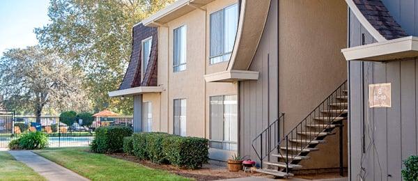 exterior shot of Bella Pointe Apartments