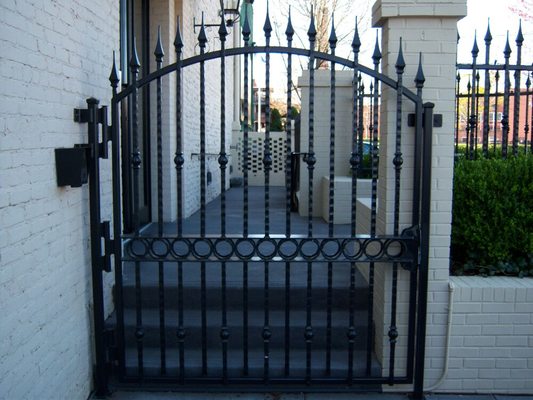 Custom gate