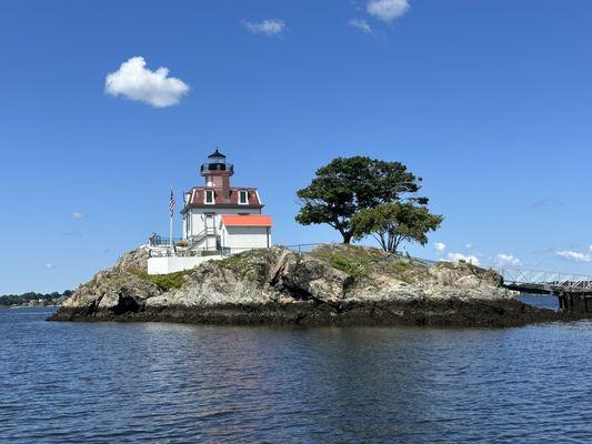 Destination picnic Ponham Rock Lighthouse!