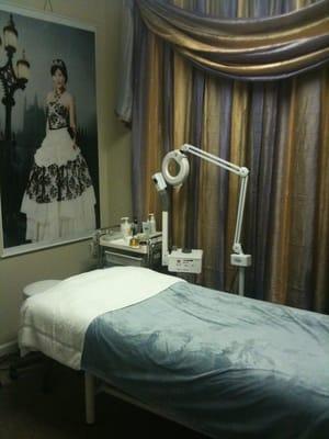 Facial Room