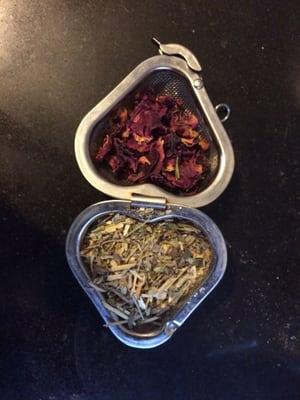 My Rose Petals & Lung Tea herbs in my diffuser help make this sinus issue more bearable. Love Belladonna Herbs for all my teas!