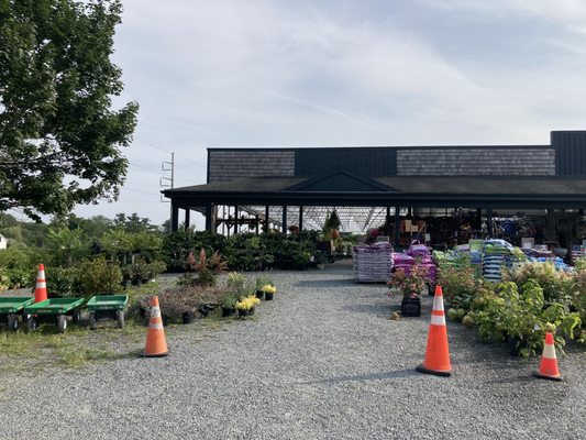 Mello's Farm And Flower Center