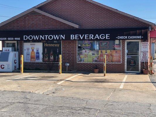 Best Liquor Store around Lake Hartwell. Downtown Beverage.