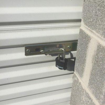 Heavy-Duty Lockable Security Latch