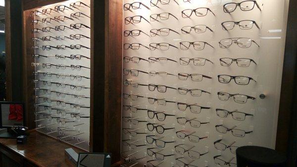 Cooper Robert Optometrist