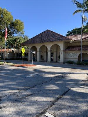 Entrance of Community Center on Crawford Street side.