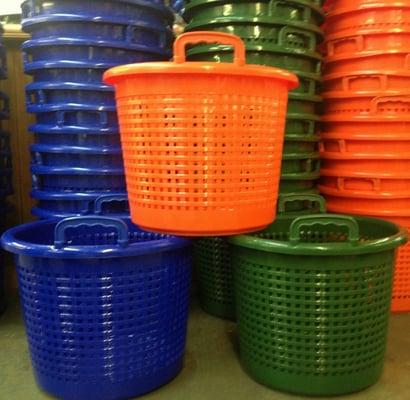 Alario Bros stocks a rainbow of colors in baskets