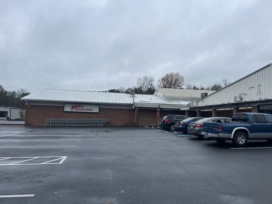 Hall's Super Market