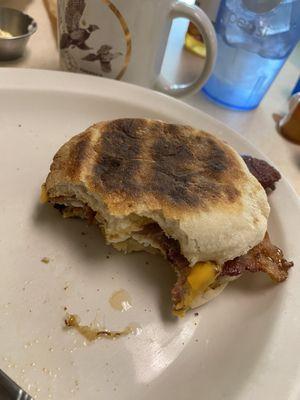 Breakfast sandwich